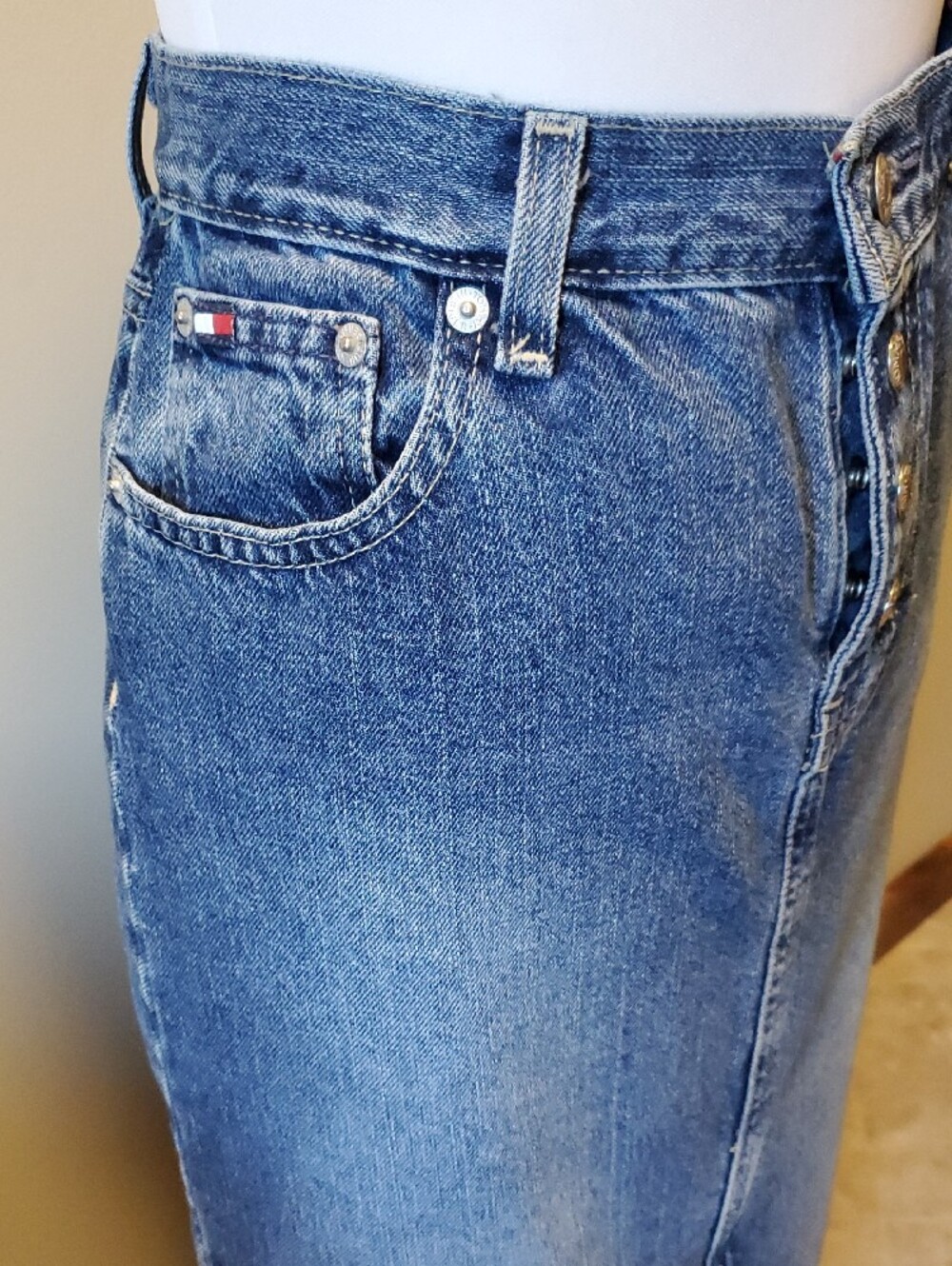 Tommy Hilfiger Jeans Denim Skirt with Signature Label - Picture 5 of 12